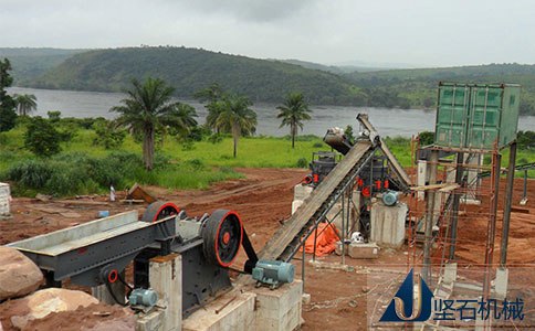 堅石制砂生產線設備國外安裝現場